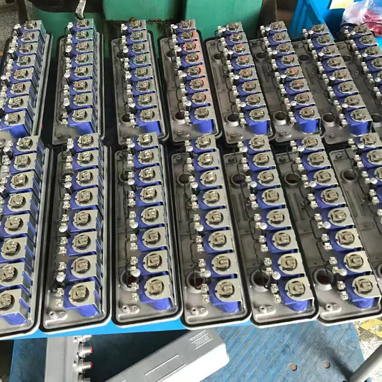 ກ່ອງ RCA3-8V8000